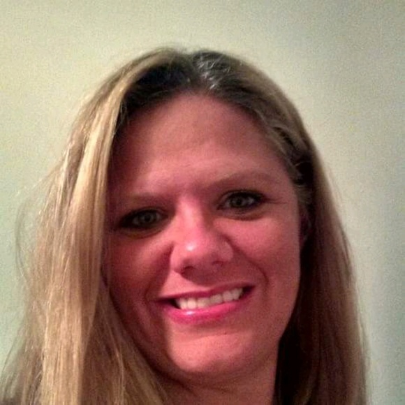 Meet your Posher, Heather - Picture 1 of 1